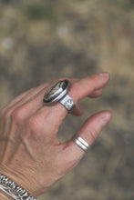 Load image into Gallery viewer, Royston Ribbon Shadow Box Ring | Size 9.5