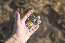 Load image into Gallery viewer, Three Stone Leaf Earrings