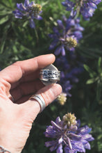 Load image into Gallery viewer, Tiffany Stone Floral Ring | Size 10