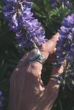 Load image into Gallery viewer, Tiffany Stone Floral Ring | Size 7