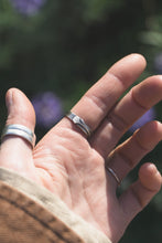 Load image into Gallery viewer, Tiffany Stone Floral Ring | Size 6.75