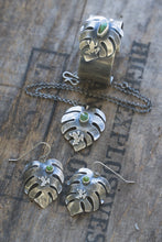 Load image into Gallery viewer, Monstera Frog Earrings
