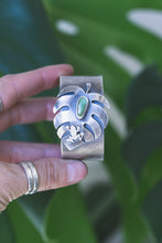 Load image into Gallery viewer, Monstera Frog Cuff
