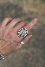 Load image into Gallery viewer, Royston Ribbon Shadow Box Ring | Size 9.5
