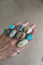 Load image into Gallery viewer, Kingman Turquoise Mountain Band Ring | Size 7.5
