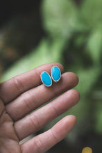 Load image into Gallery viewer, Simple Studs in colorful turquoise
