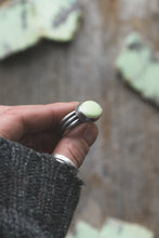 Load image into Gallery viewer, Lemon Chrysoprase Ring | Size 9
