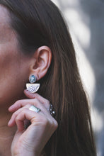 Load image into Gallery viewer, Botanical Posts
