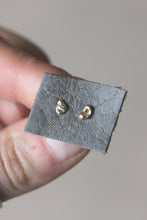 Load image into Gallery viewer, 14K gold studs | Pair 1
