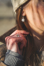 Load image into Gallery viewer, Small snowflake drop earrings
