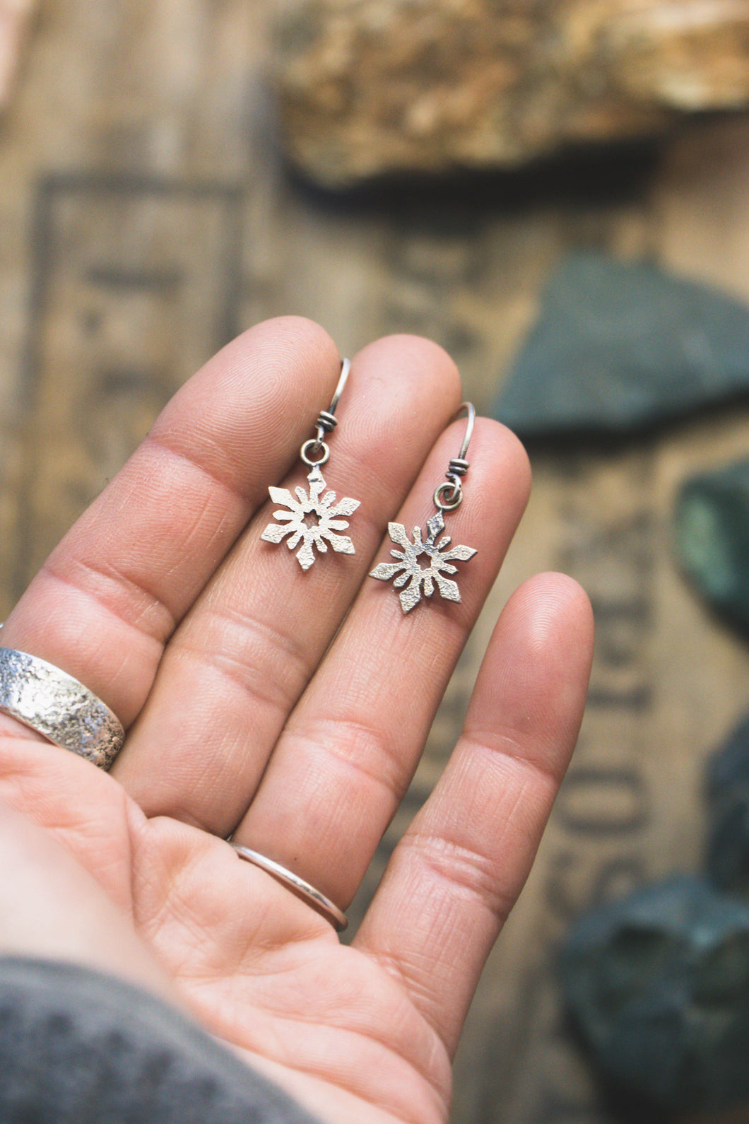 Small snowflake drop earrings